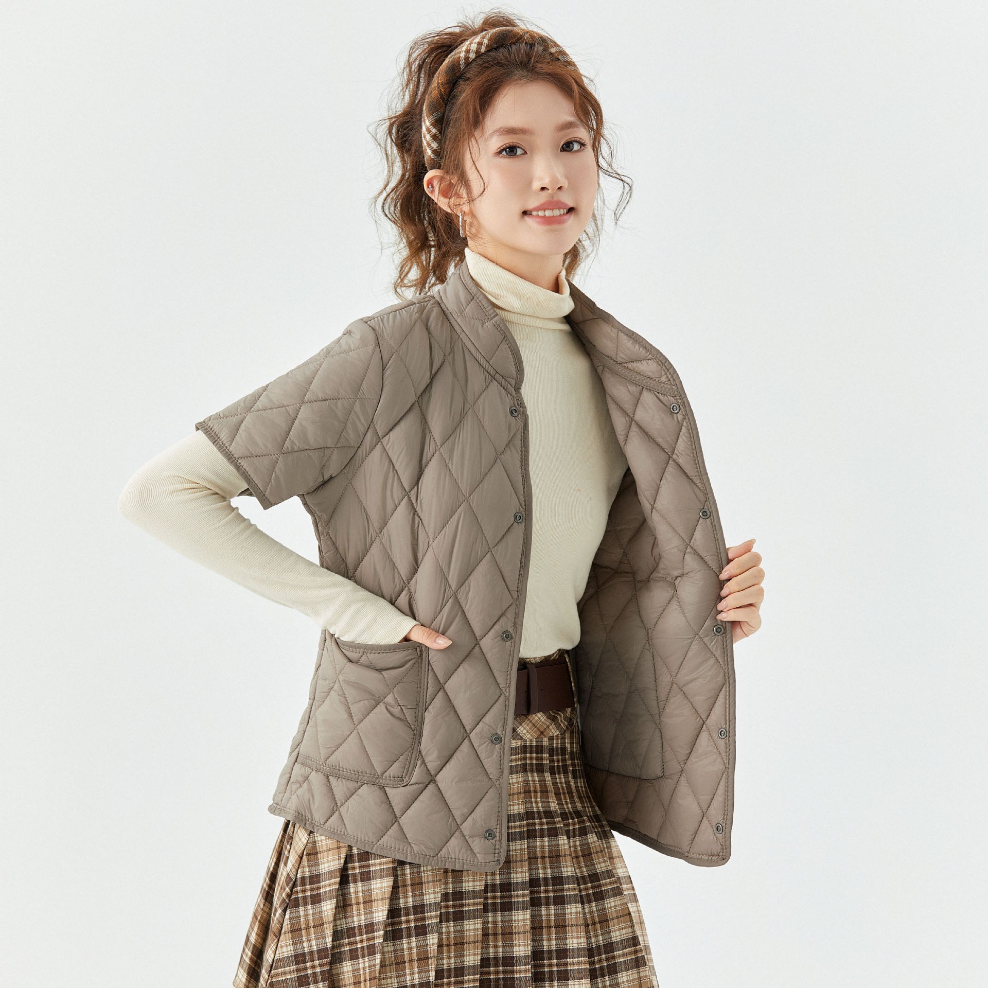 [해외] 여성 경량 기모 반팔 면 안감 실내 패딩 점퍼