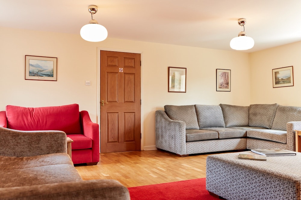 [해외] | Ashbourne | 온수 욕조가 있는 전원 리트리트 보증금 없음