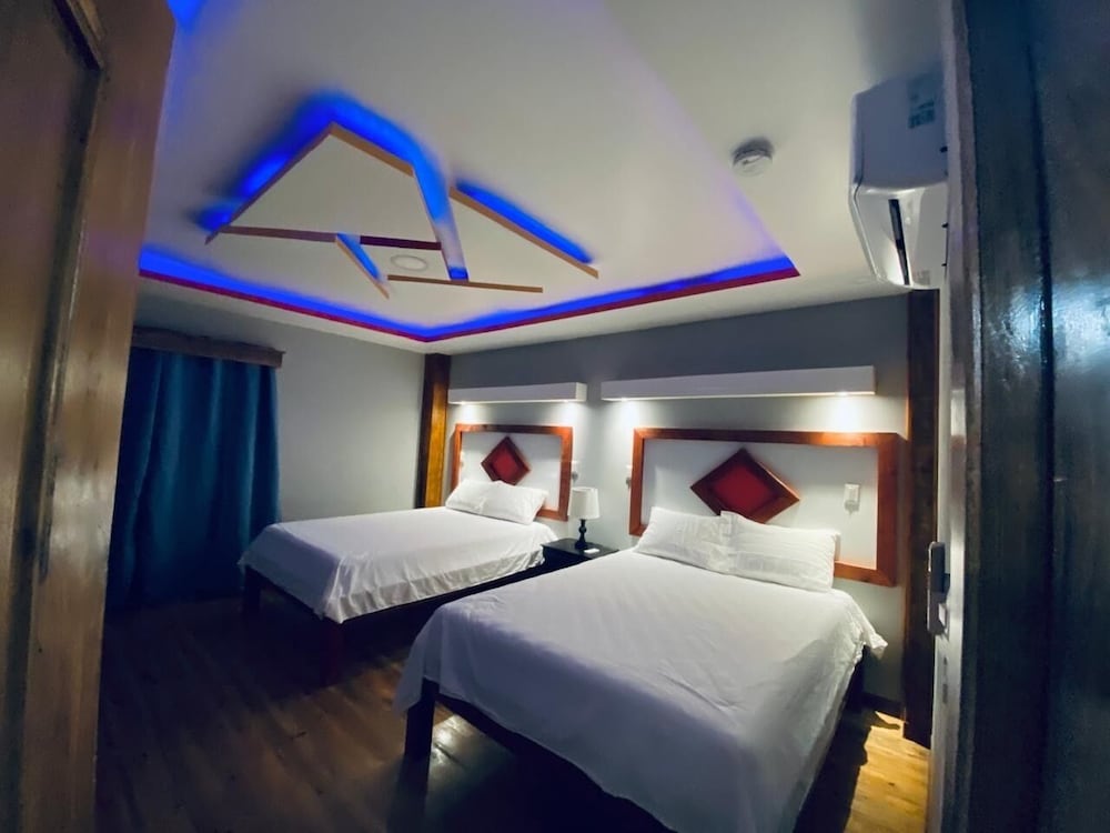 | Tela | 오아시스 파라다이스 호텔