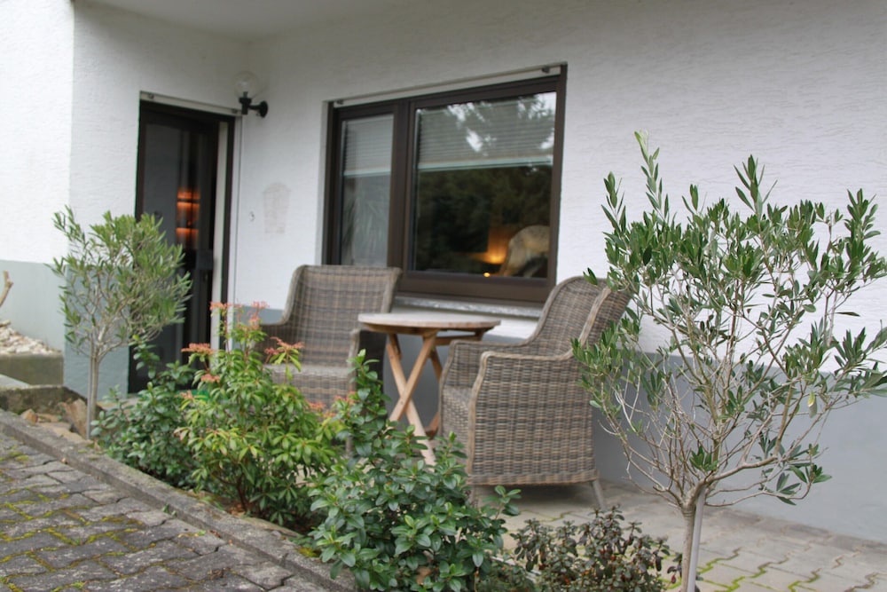 | Altstrimmig | 알트스트리미히 샤인