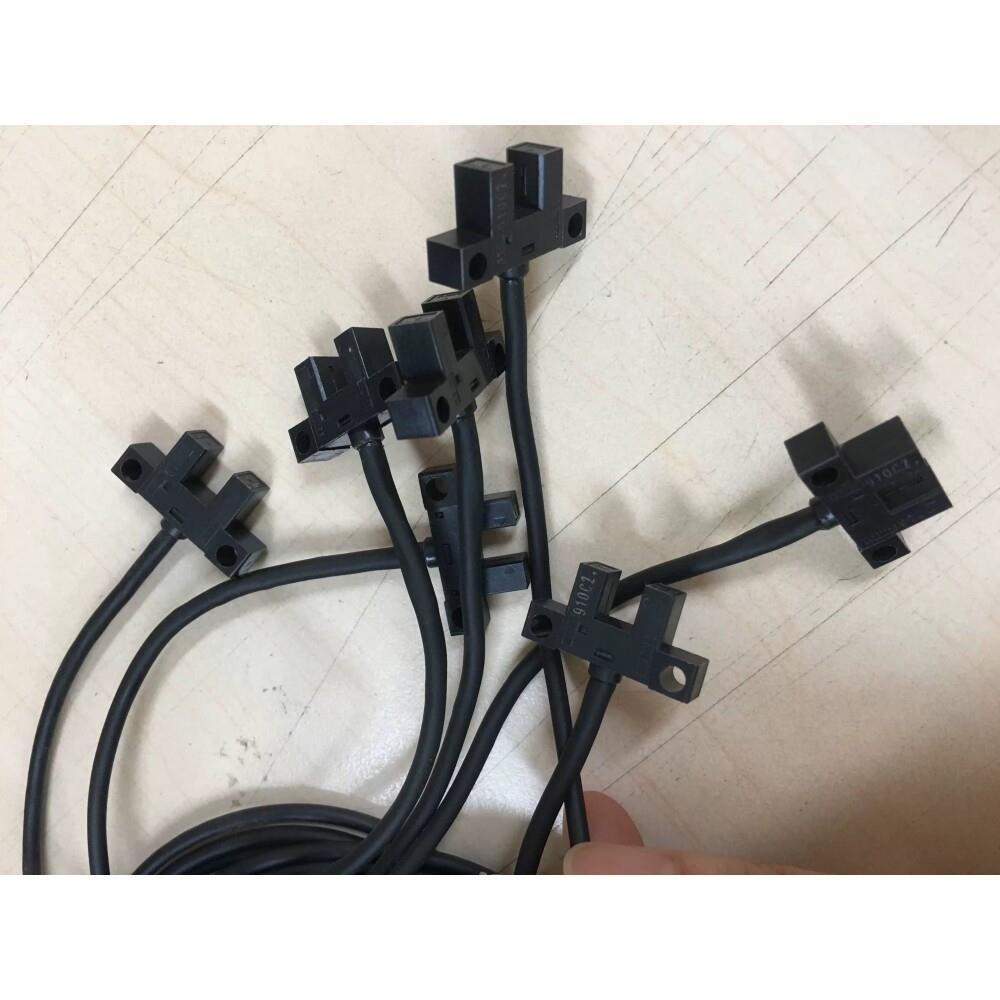 [오늘출발] 정품보장(정품박스 포장) 무료 배송 공장 직판 U-슬롯 광전 스위치 EE-SX911/912/913/914/910P-W/R 수입 칩