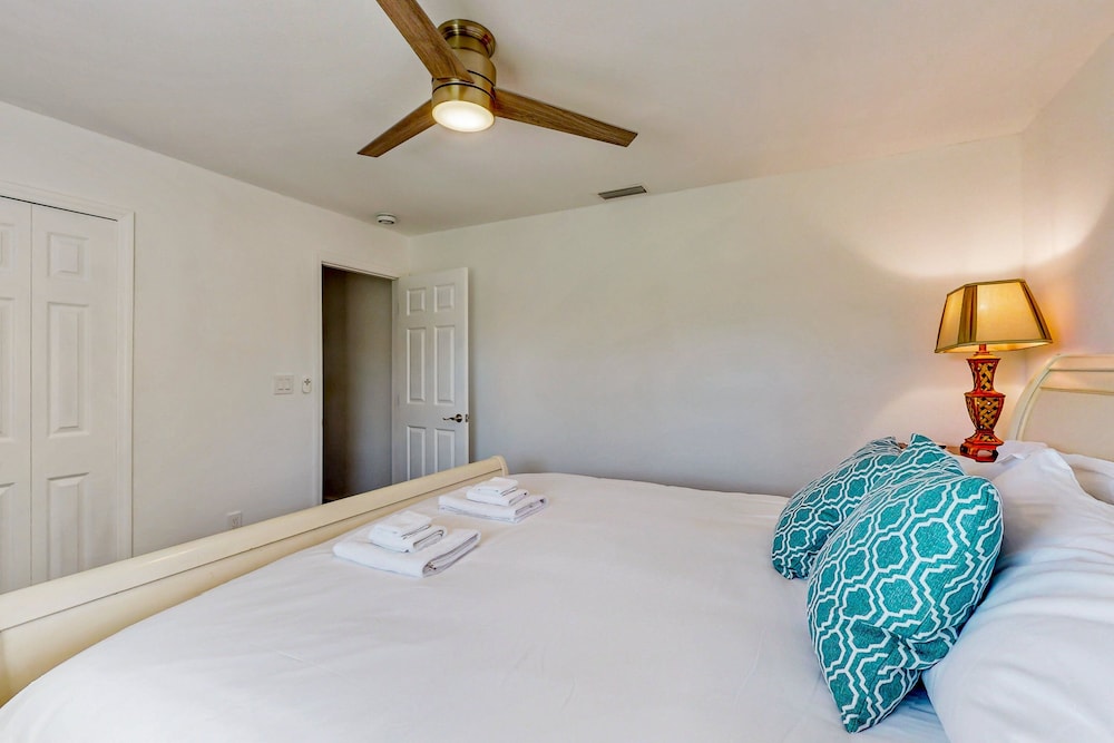 [해외] 레이크 플래시드 근처의 클래식한 집 현대적인 업데이트 있음 세탁기/건