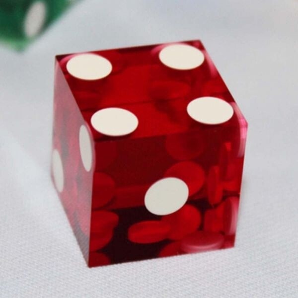 면도날 가장자리와 일치하는 일련 번호가 있는 19mm 카지노 주사위 1개 아크릴 6면