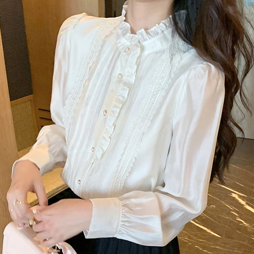 패션시그널 아리아 프릴 레이스 셔링 핀턱 블라우스 FS002981