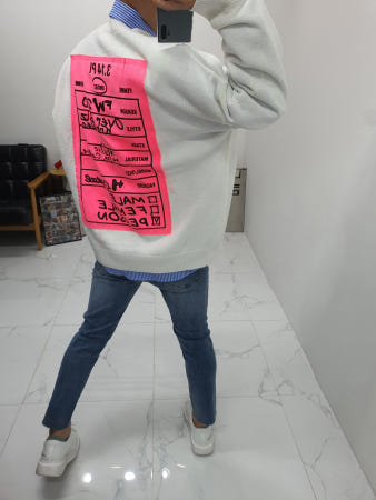 쿤 무료배송 최저가  남자 여자 공용 네온 형광 백 라벨패치 오버 박스핏 롱 니트 스웨터