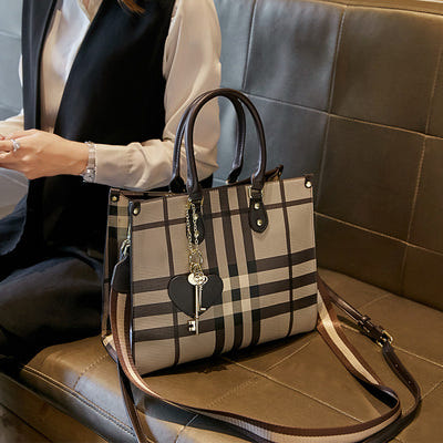 [해외]여성숄더백 가죽토트백 쇼퍼백    홍콩 명품 가방 여성 트렌드 레드 패션 브랜드 진