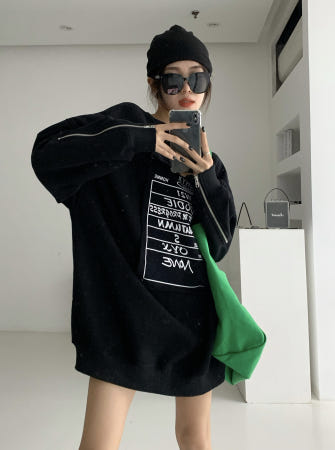 [해외]여성맨투맨 리얼샷과 실 루즈한 오버사이즈 라운드넥 레이지 프린트 투웨어 스웨터 간절기맨투맨