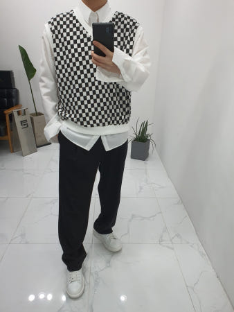 쿤 koon 무료배송 바둑이 체커 패턴 타올지 오버핏 V넥 니트 조끼 남자 여자 공용