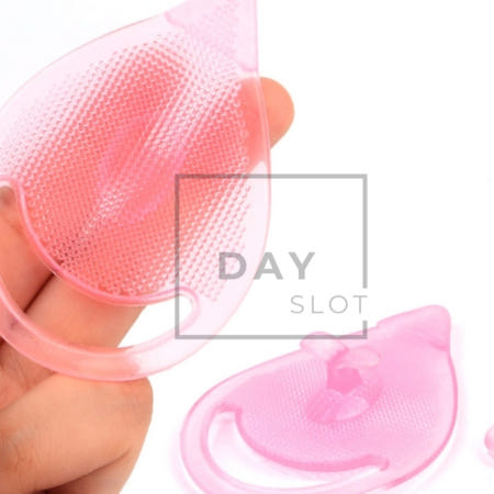 [트렌디프레소협력사]데이슬롯 실리콘 클렌징패드 피지제거 코팩 블랙헤드 얼굴각질제거