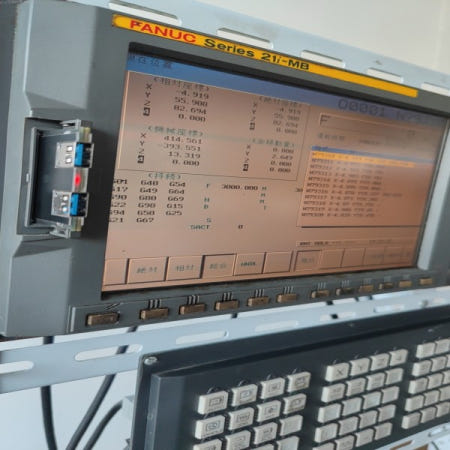 FANUC 공작 기계의 경우 CF 카드를 USB 슬롯에 사용하여 새로운 듀얼 포트