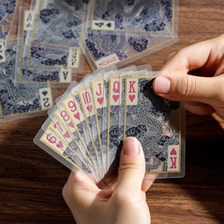 창의적인 투명 PVC 방수 내구성 포커 카드 맞춤 인쇄 크리스탈 드래곤 타이거 팬들을 위한 선물