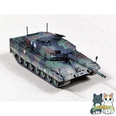[해외]1/72 스케일 독일 표범 2a4 우크라이나 주요 전투 탱크 완료 Pvc 모델 장식품 겨울 페인트 장난감