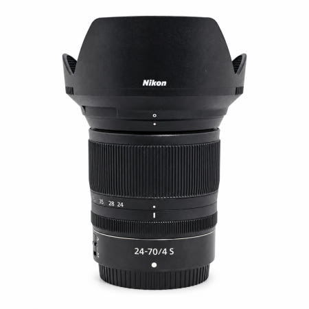 니콘 NIKKOR Z 24-70mm f/4 S · S급 중고